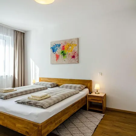 Alex By Interhome Apartman *